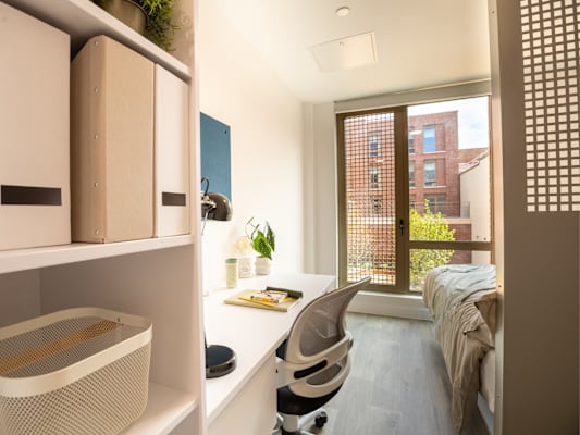 Premium En Suite room type
